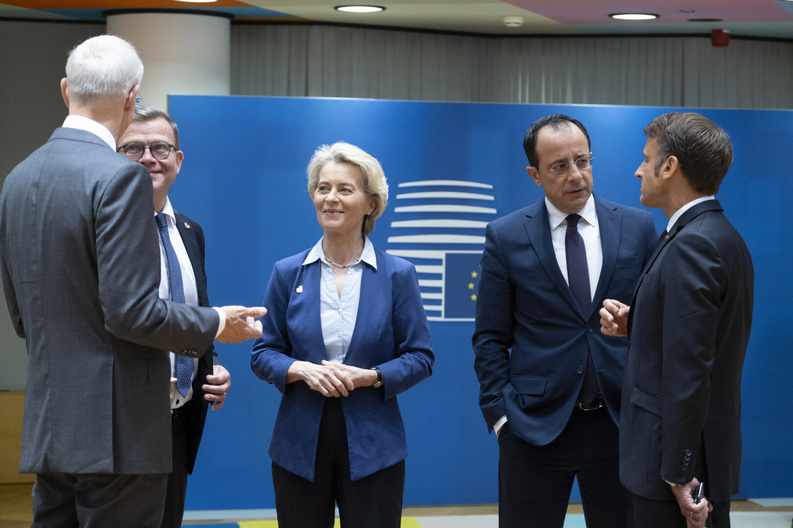 Политиколог предупредува: „четирите јавачи на Апокалипсата“ јаваат низ Европа