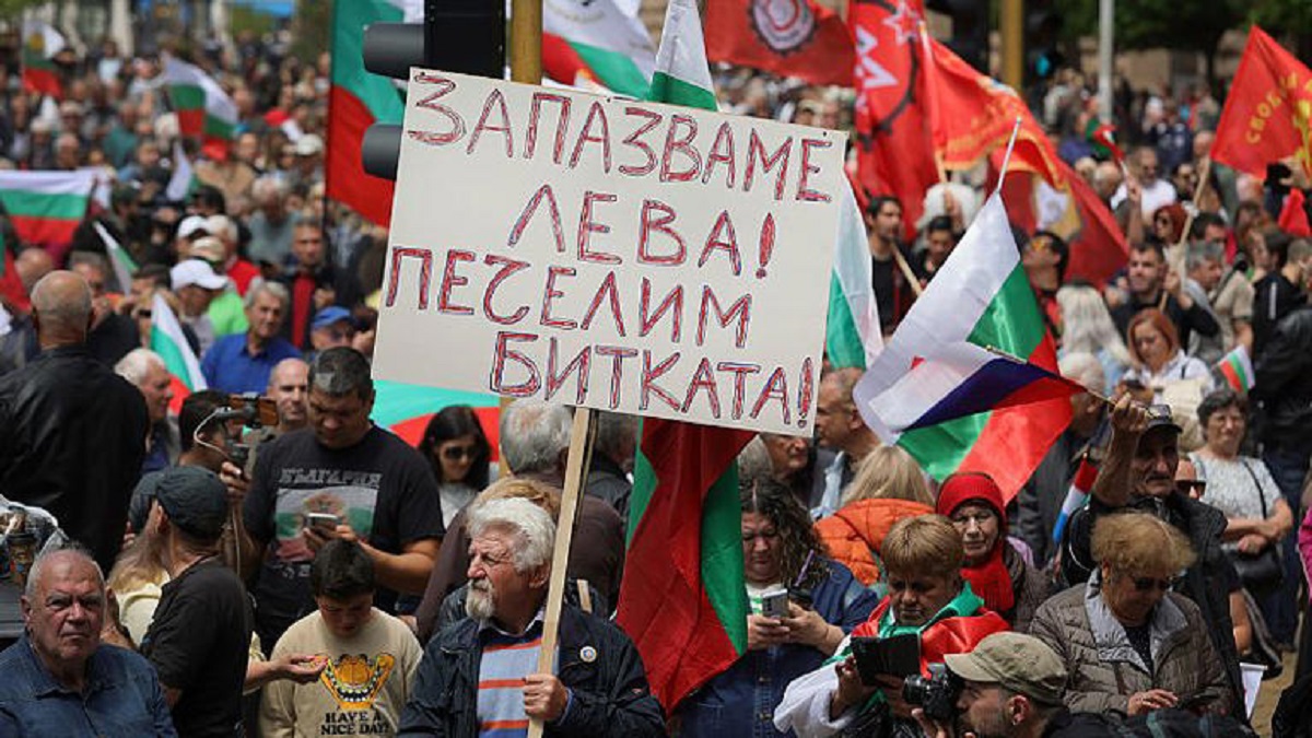 Бугарија се подготвува за еврото во услови на мешавина од возбуда и недоверба