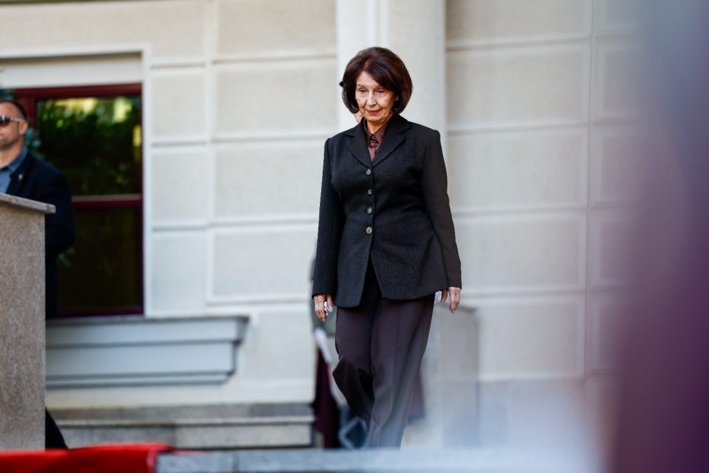 Сиљановска-Давкова ќе го одликува американскиот генерал-мајор Грегори Најт со Орден за воени заслуги