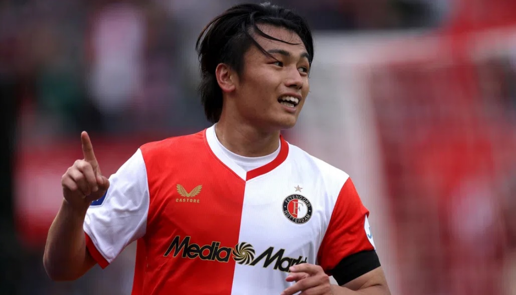 Ливерпул го пронајде заменикот на Александер Исак во Феенорд