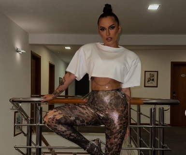 Барбара Бобак го истетовира Кеба?! Пејачката ги насмеа фановите до солзи