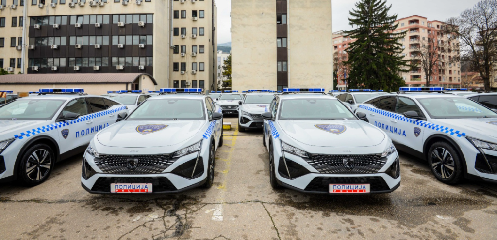 МВР доби нови 120 полициски возила опремени со најсовремените тетра системи