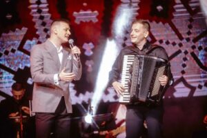 Влатко Миладиноски и оркестарот на Златко Миладиноски со солистички концерт во СЦ „Борис Трајковски“