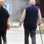 Баба, дедо и пензија од 28.000 денари – како изгледа староста во Македонија?