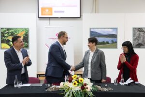 Стопанска банка, Министерството за култура и туризам и Природонаучниот музеј – Скопје потпишаа Меморандум за стратешко партнерство за модернизација и дигитализација на музејот