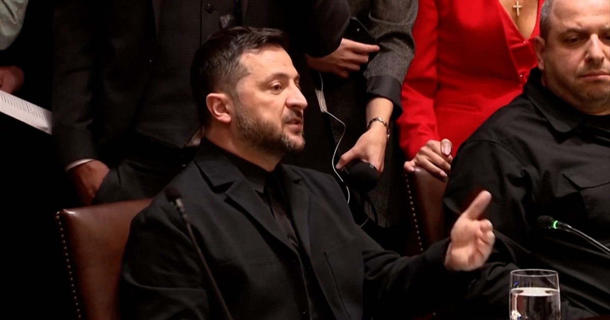 Зеленски вели дека Донбас e сè уште пречка и покрај притисокот за мировен договор