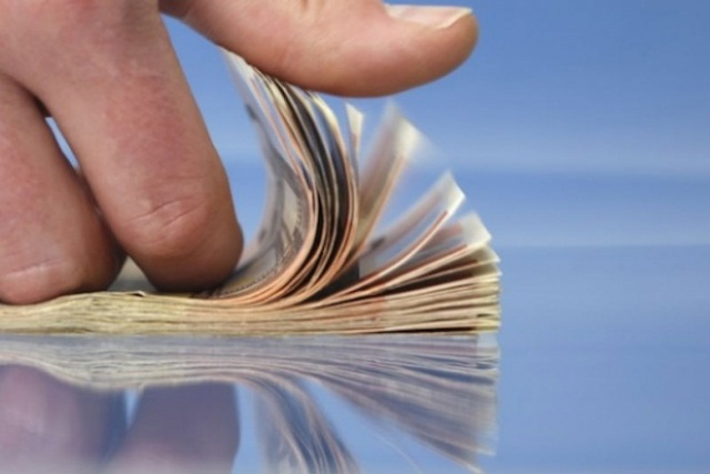 Пожар во бугарска банка: Нафталин на банкноти предизвика пламен во касата