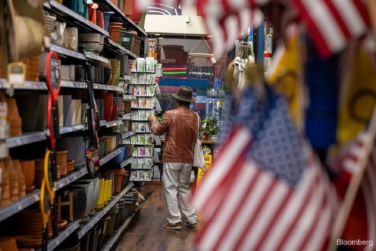 Американската економија ќе зајакне следната година, прогнозираат стручњаците