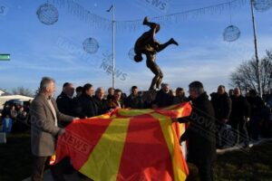 Радовиш беше откриен споменикот „Биста на борачите”