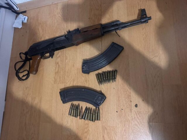 Жители на Јегуновце фатени дома со пушка и муниција