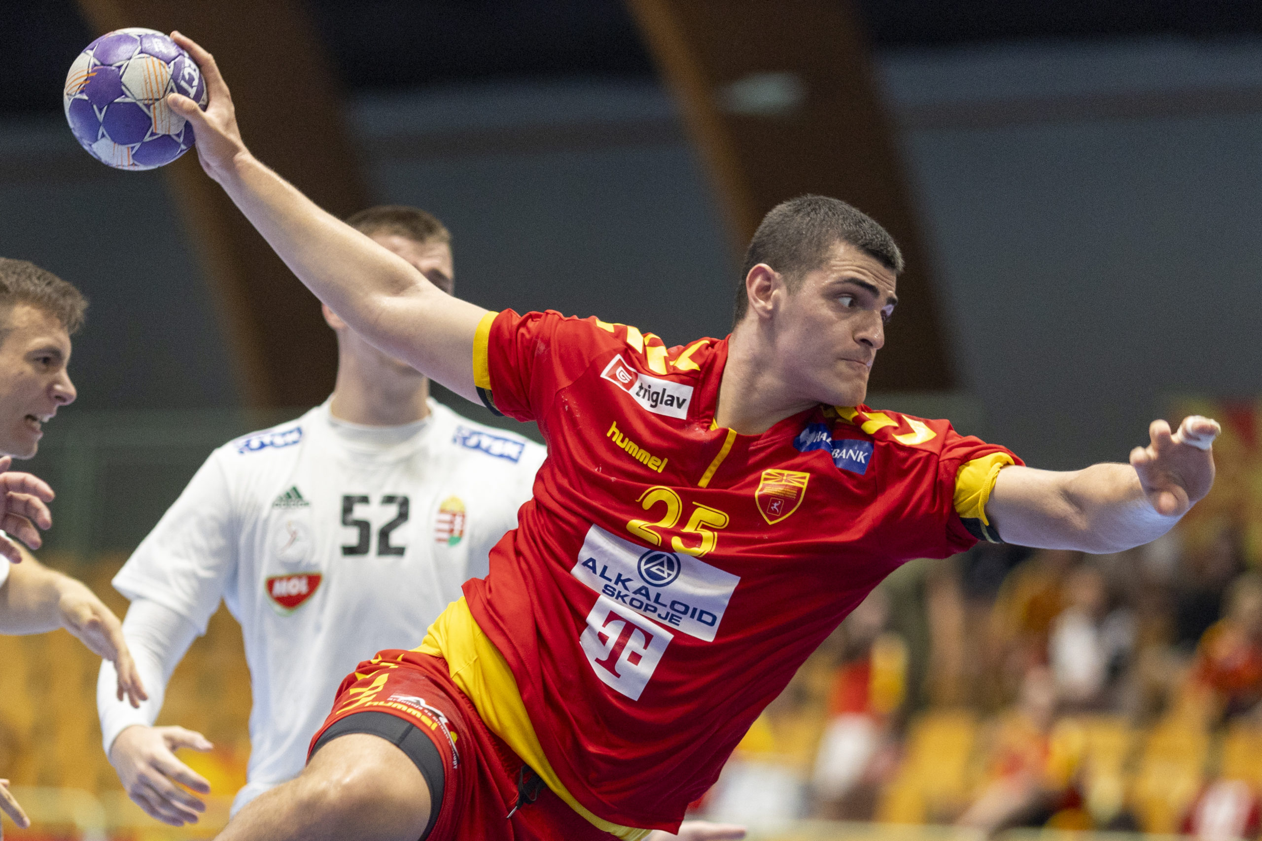 Карасманакис се повреди и нема да игра на ЕП, Лазаров повика друг ракометар