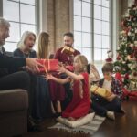 Генерацијата З избегнува семејни собири за празници поради една причина, покажува анкета