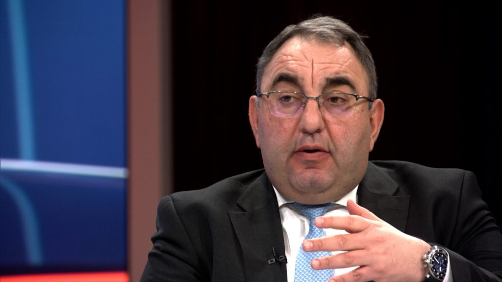 Бислимоски за опаската од Мицкоски: Мојот брат е адвокат, има успешна кариера и тоа е негова лична одлука