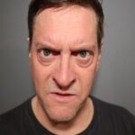 Како се однесува татко кој ја уништува самодовербата на сопствените деца?