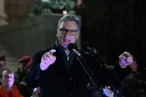 Вучиќ: Прифатено е главното барање на блокадерите – вонредни парламентарни избори следната година