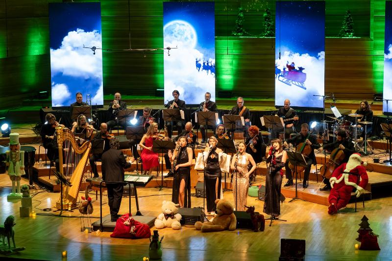 Празнична магија во Филхармонија: Sarah Mace and the Girlzz со предновогодишен концерт за паметење