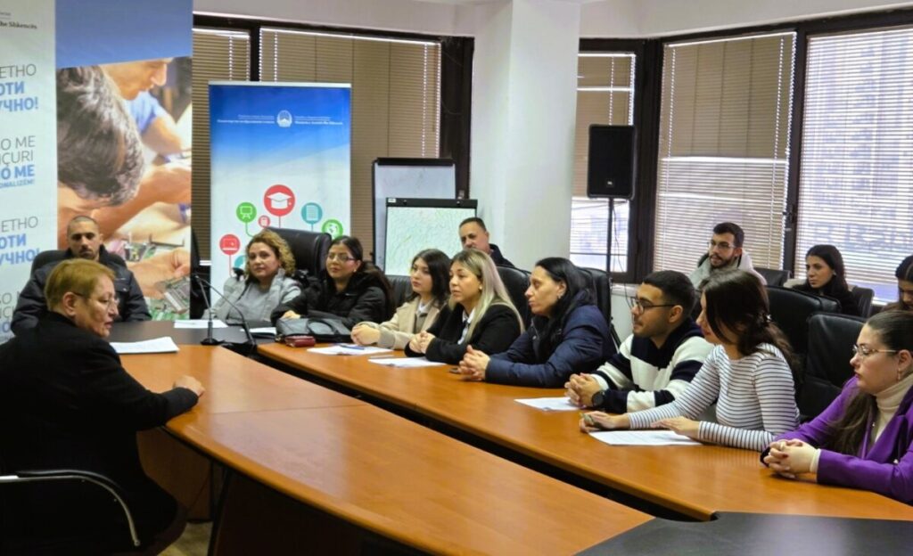 МОН воведе ромски образовни медијатори и во средното образование