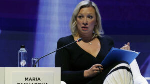 Захарова: Зеленски ги уценува западните политичари со корумпирани врски