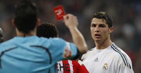 „Му покажав црвен картон на Роналдо и две години потоа не му судев на Реал“