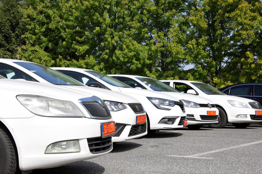 Во СОЗР стигнала пријава дека четири службени возила на институции биле злоупотребени во изборниот период