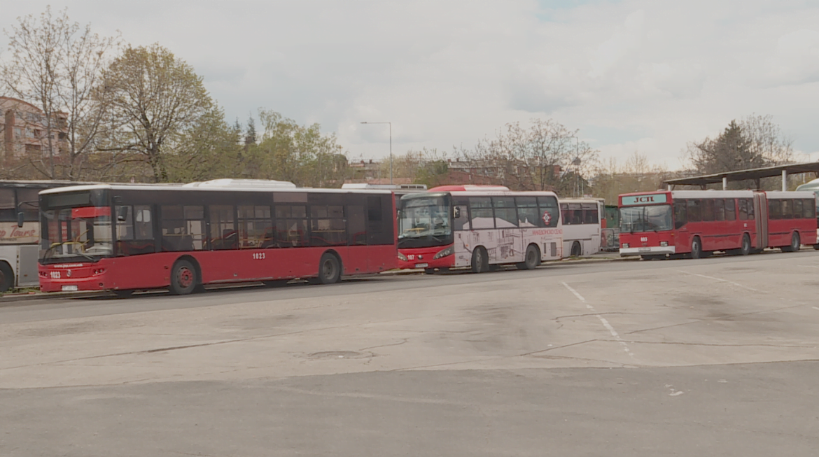 Изменет режим на јавниот превоз и работното време на ЈСП за новогодишните празници