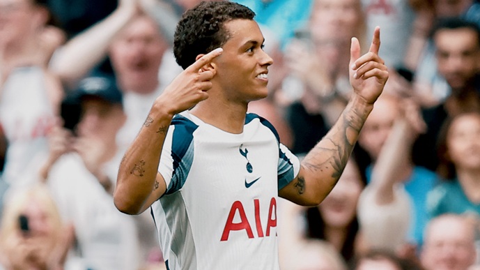 Додека другите клубови немаат пари за засилувања во јануари, Кристал Палас го руши сопствениот рекорд