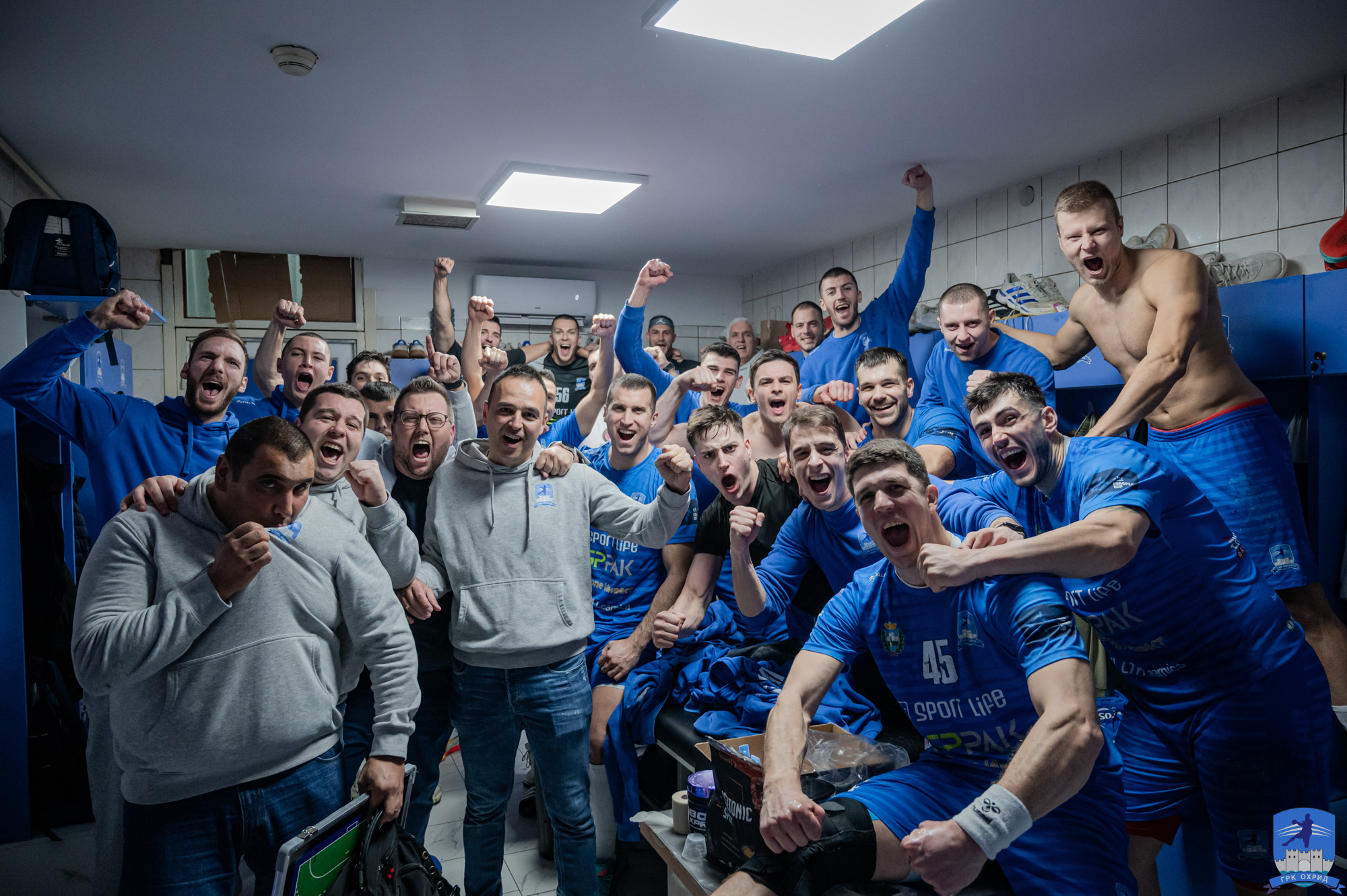 ПОБЕДНИЧКО СЕЛФИ НА ОХРИД – „гладијаторите“ земаа шампионски скалп