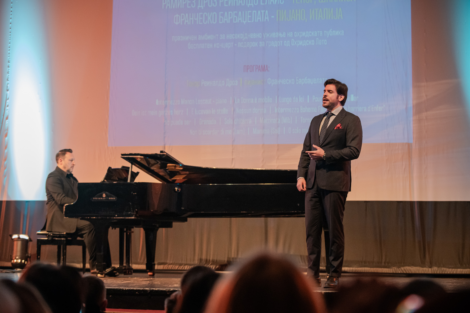 Елаис и Барбаџелата ја воодушевија публиката со импресивната изведба на безвремените арии и канцони