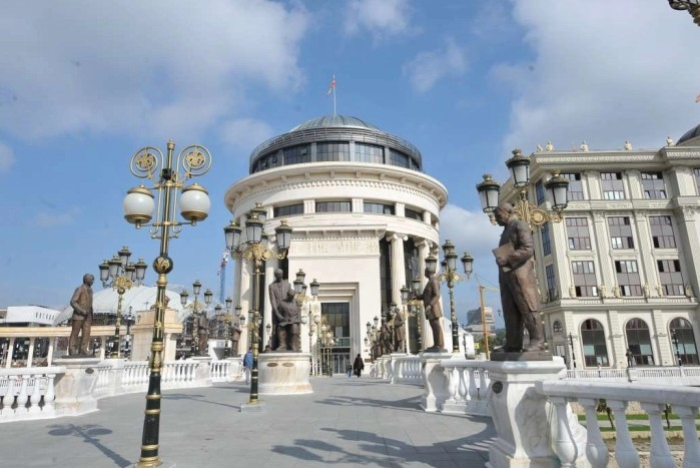 Затаен данок од над еден милион евра од трговија со злато и накит, истрага против две лица