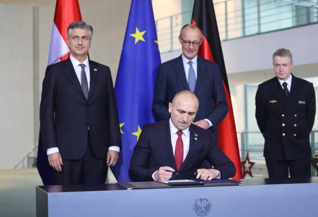 ХРВАТСКА КУПУВА 44 ТЕНКОВИ „ЛЕОПАРД“ ОД ГЕРМАНИЈА ЗА 1,48 МИЛИЈАРДИ ЕВРА