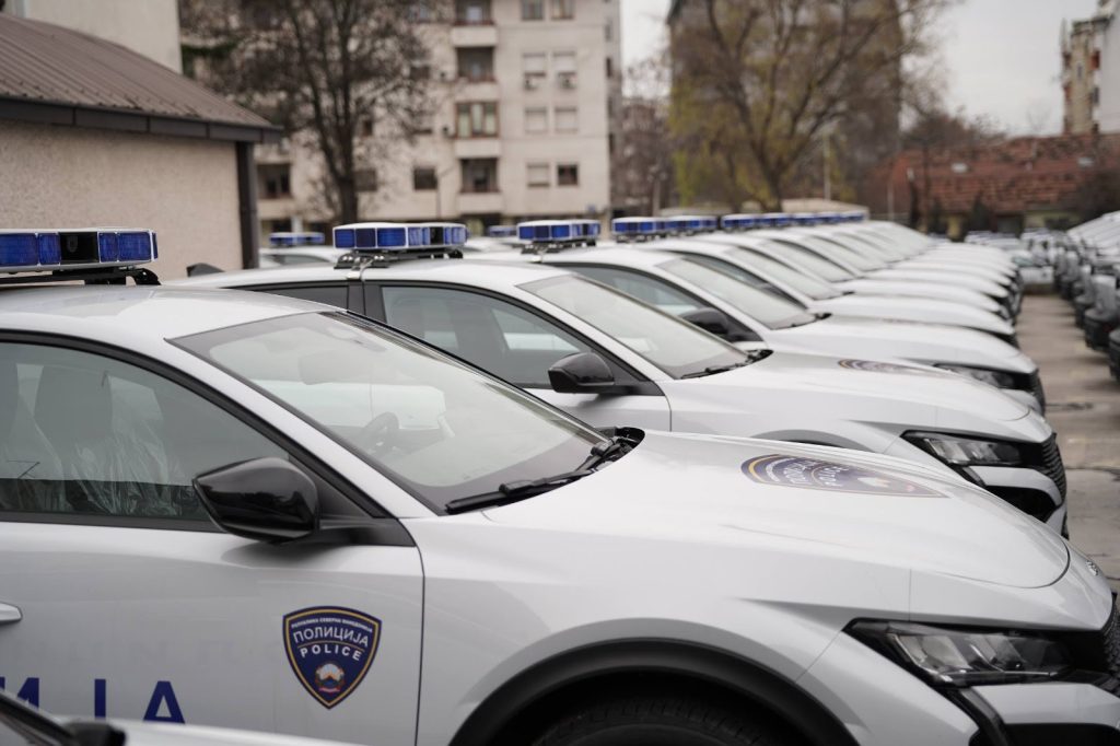 (ФОТО) МВР доби 120 нови „пежоа“ опремени со современа технологија и ТЕТРА-системи