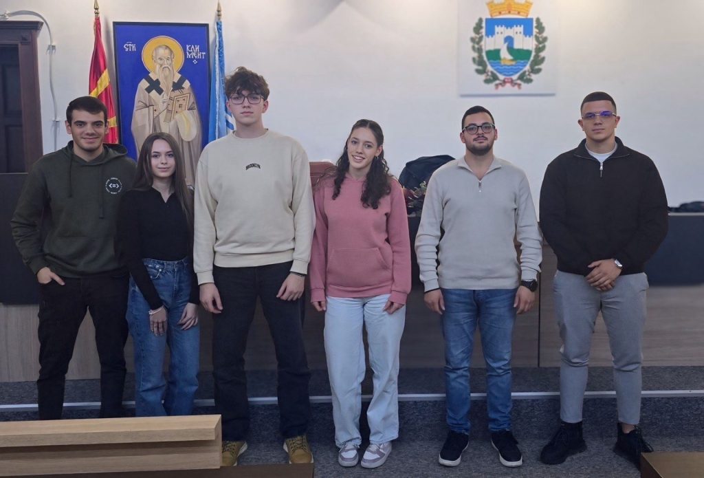 НОВО РАКОВОДСТВО И ЧЛЕНОВИ  НА СОВЕТОТ НА МЛАДИ