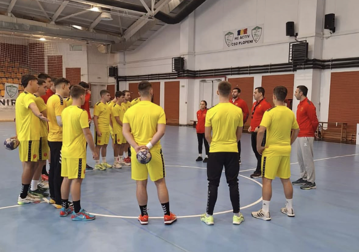 Кузманоски повика 18 ракометари за двомечот со Црна Гора