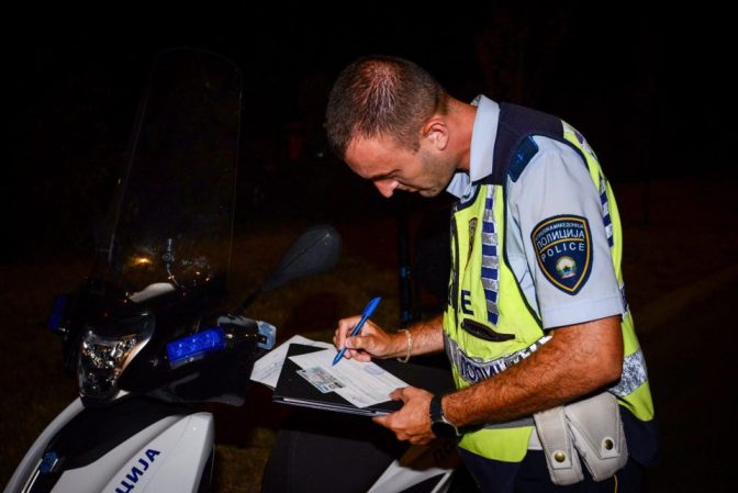 Уапсени возачи – штипјанец пијан, охриѓанка препијана