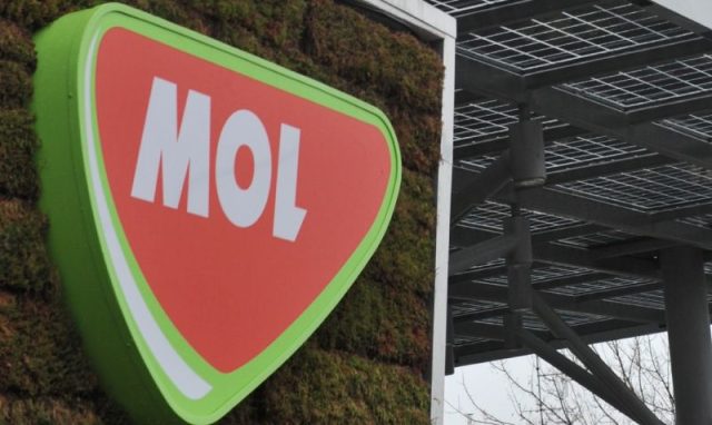 Русите преговараат со MOL за купување на NIS