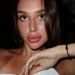 Помалата ќерка на Здравко Чолиќ си направи „ремонт“: Ги пополни усните и го корегираше носот на клиника во Австрија