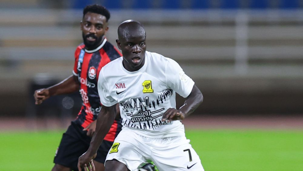 Готово: Н’Голо Канте се враќа во Европа!