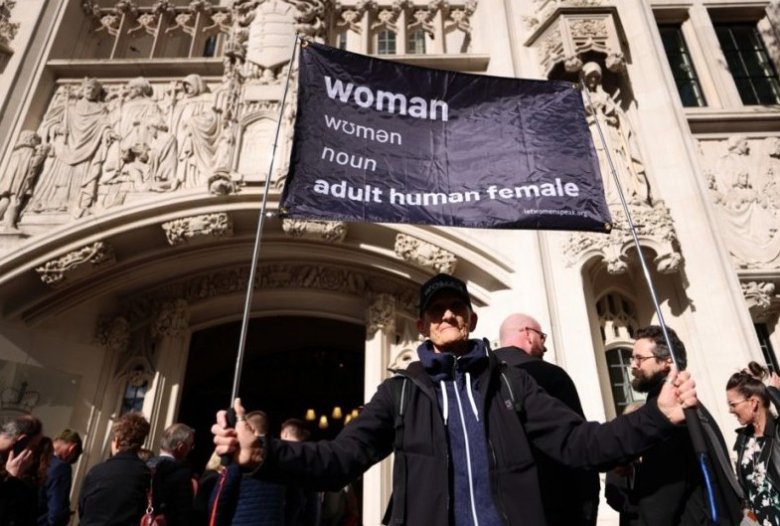 Полицијата во Англија им дозволува на осомничени да си го изберат полот