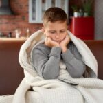 Пневмонија кај деца: Кои се симптомите, колку долго трае, како се лекува и какви се последиците?