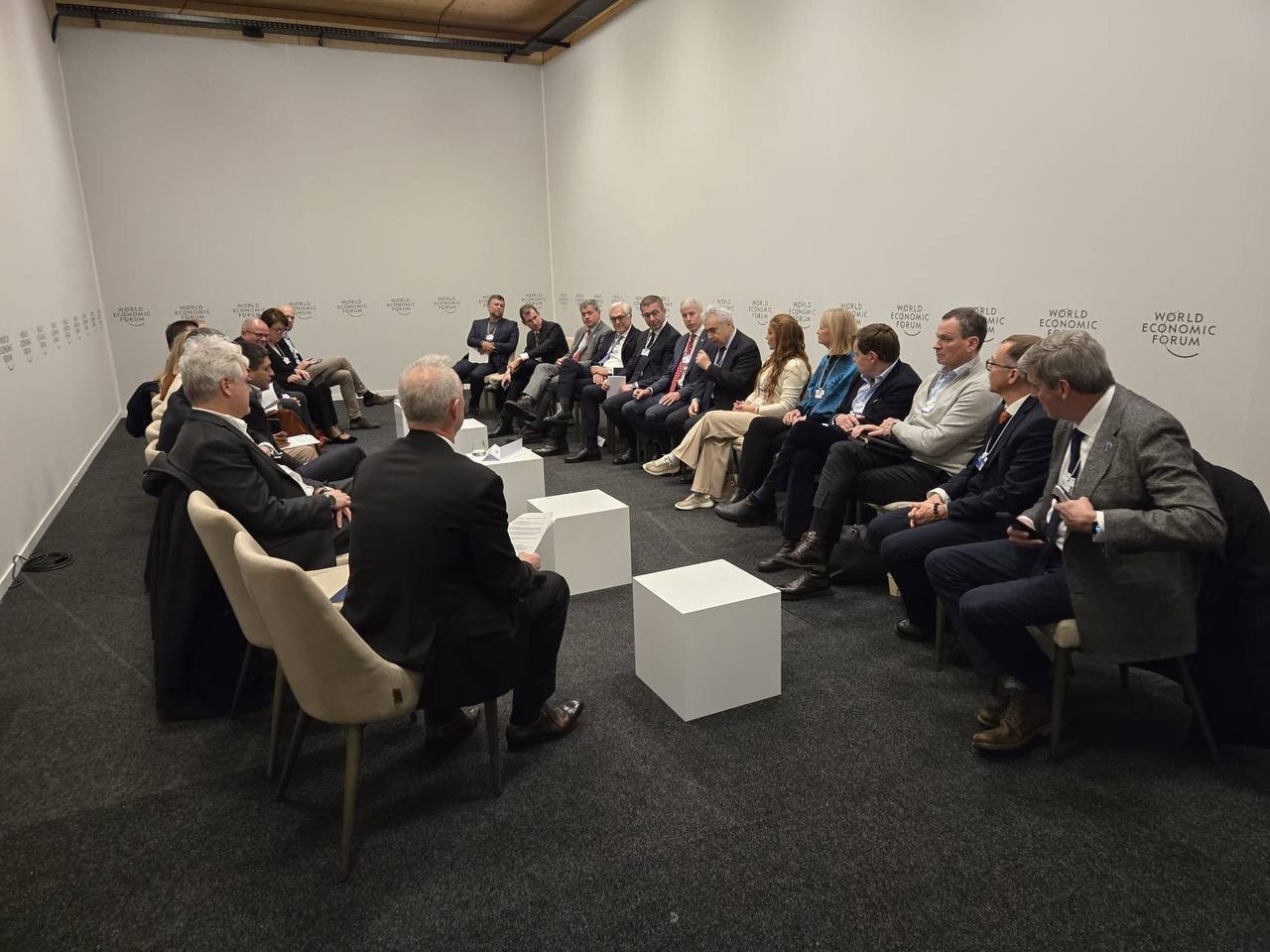 Мицкоски oд Давос: Имавме многу успешни и инспиративни средби со голем број на мултинационални компании