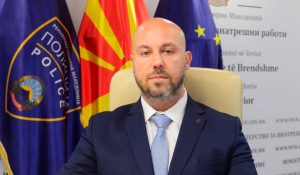 Неколку полицајци и свештеник ги осветувале возилата, ќе бидат повикани на одговорност, објави заменик-министерот за внатрешни работи