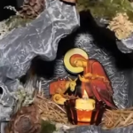 ВЕЧЕРВА НА КОЛЕДЕ ПРЕД СЕКОЈА ВРАТА ЌЕ СВЕТНЕ ГОЛЕМАТА БОЖИЌНА ПЕШТЕРА