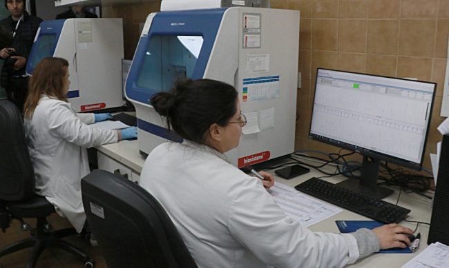 ПОЧИНА ДВЕГОДИШНОТО ДЕТЕ ПОВРЕДЕНО СО МЕТАЛЕН ПРЕДМЕТ ВО ГЛАВАТА ЗА НОВА ГОДИНА ВО ШУТО ОРИЗАРИ, ТЕЛОТО Е НА ОБДУКЦИЈА