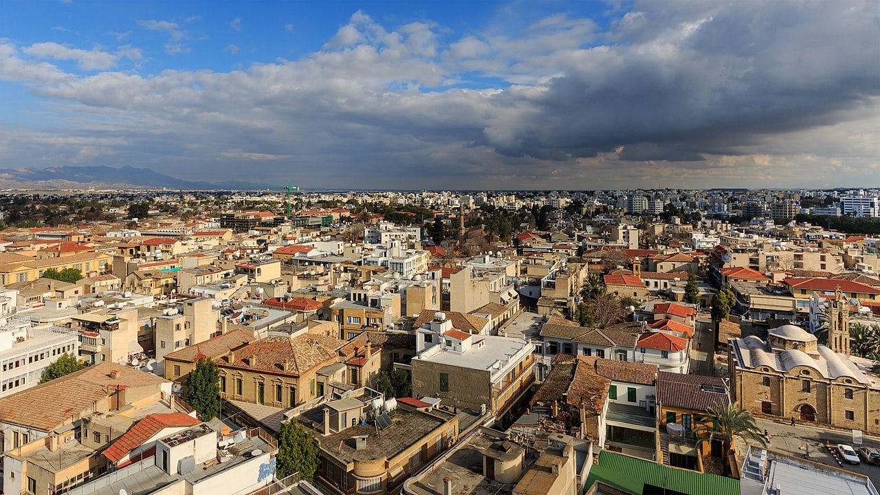 ПО ДЕЦЕНИИ БЛИСКОСТ, КИПАР РАСКРСТУВА СО МОСКВА, затвори над 42 илјади оф шор фирми и 125 илјади банкарски сметки