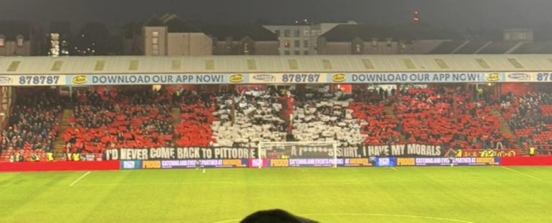 Навивачите на Абердин со парола го закачнаа Бојан Миовски