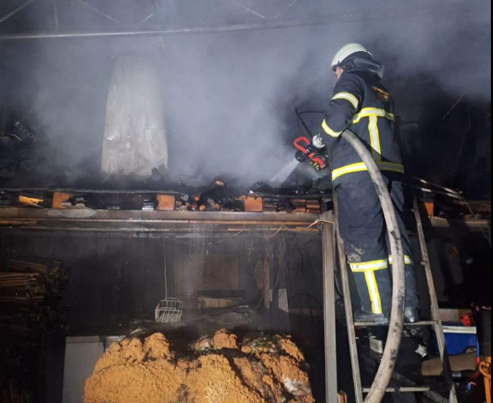 Опожарени се две хали на конфекција во Кавадарци