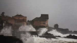 На југот на Италија прогласена вонредна состојба по минатонеделната дводневна бура