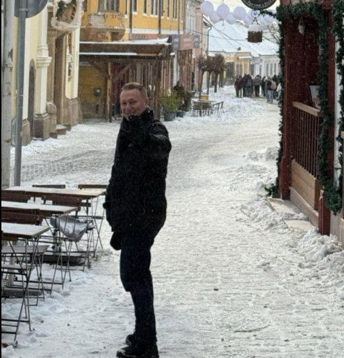 НА ДЕНОТ НА ЛИДЕРСКАТА СЕ ОГЛАСИ ГРУЕВСКИ: Ја покажа снежна Будимпешта и честиташе празник