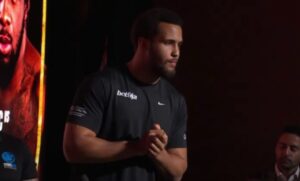 Мозес Итаума објасни зашто следниот противник ќе му биде најтешкиот тест во кариерата