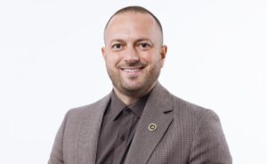 Во возило во Приштина пронајден е мртов политичар од партијата на Харадинај